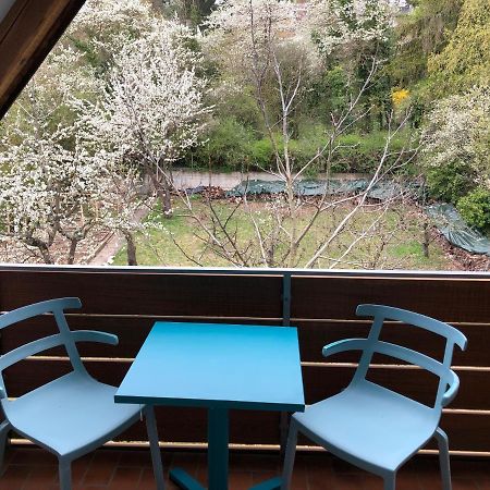 Blaues Zimmer Mit Grossem Balkon, Bad Ist Ein Traum, 50 Schritte Zum Radweg Am Main,Ideal For Short Stay Mainstockheim Экстерьер фото